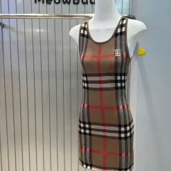 Hochwertige Burberry-Weste im klassischen Strickstil