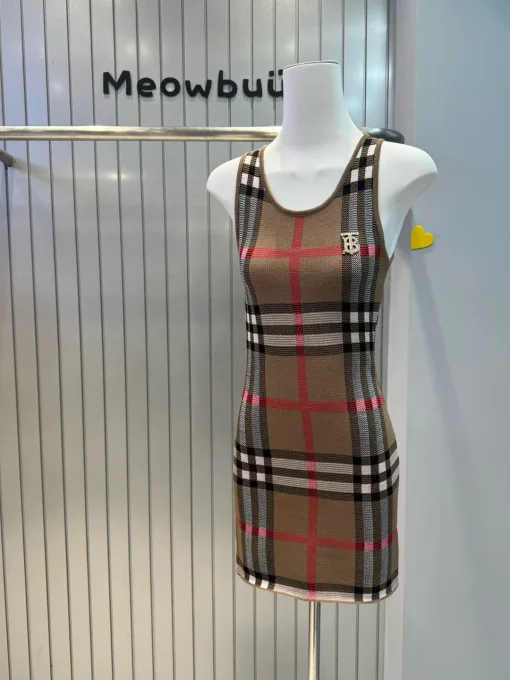 Hochwertige Burberry-Weste im klassischen Strickstil