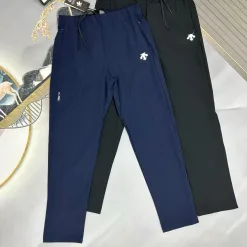 Hochwertige Descente-Hose aus schwarzem Nylon im atmungsaktiven Stil