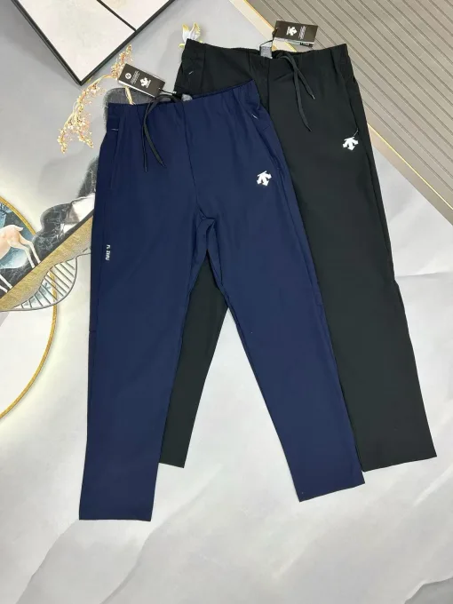 Hochwertige Descente-Hose aus schwarzem Nylon im atmungsaktiven Stil