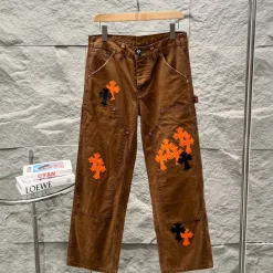 Hochwertige Chrome Hearts Jeans Kollektion aus braunem, gewaschenem Leder