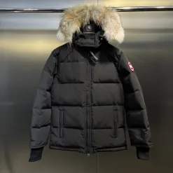 Hochwertige Canada Goose Jacken aus weißem Fleece im klassischen Stil