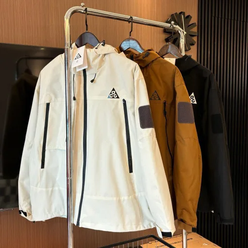 Premium Nike Mäntel Schwarzes Logo Luxus