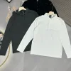 Hochwertiges Descente Langarmshirt in Schwarz aus der Urban Collection