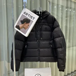 Bestseller Moncler Daunenjacke Weiß Kollektion