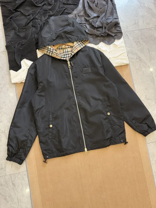 Luxus-Mäntel von Burberry aus schwarzem Polyester, klassische Kollektion