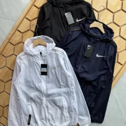 Bestseller Nike Jacken Schwarz Seide Atmungsaktiv Style
