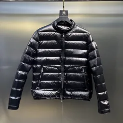 Premium Moncler Jacken Weiß Nylon Oversized Kollektion
