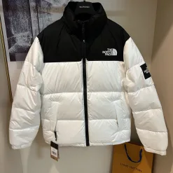 Bestseller The North Face Daunenjacke Weiß Classic Collection