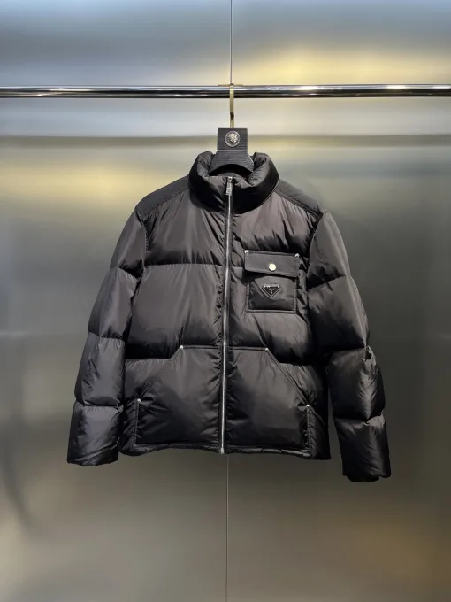 Bestseller Prada Daunenjacke im Weiß-Stil