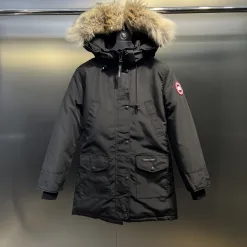Premium Canada Goose Daunenjacke im weißen Camouflage-Stil