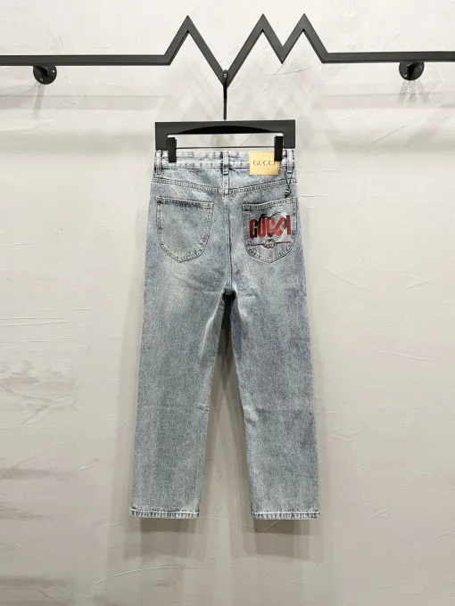 Hochwertige Gucci-Jeans im Blue-Print-Stil