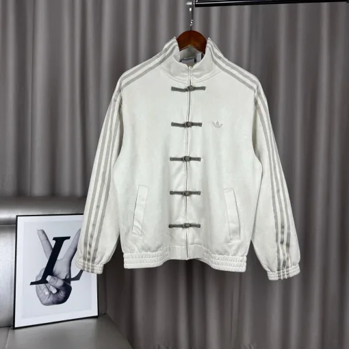 Bestseller Adidas Mäntel aus weißem Wildleder im Logo-Stil