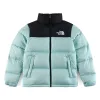 Hochwertige Daunenjacke von The North Face in Sky-Nylon-Stickerei-Optik