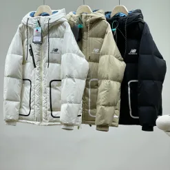 Hochwertige New Balance Daunenjacken Weiß Klassischer Stil