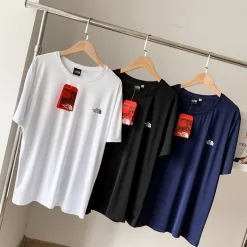 Bestseller The North Face T-Shirt Weiß Elegante Kollektion