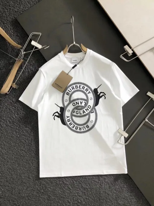 Burberry Seidenkollektion mit kurzen Ärmeln in Premiumqualität