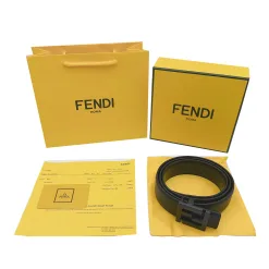 Hochwertiger Fendi-Ledergürtel aus schwarzem Rindsleder im eleganten Stil