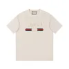 Hochwertige Gucci Kurzarm-Kollektion mit schwarzem Print