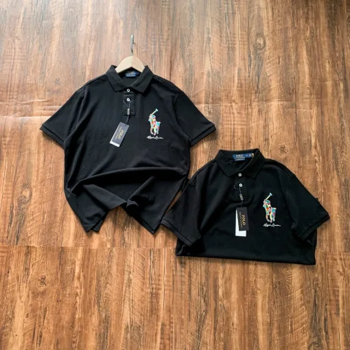Hochwertiges Poloshirt von Ralph Lauren in Schwarz mit Stickerei