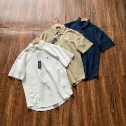 Hochwertiges Kurzarmhemd von Ralph Lauren aus der bestickten Kollektion aus Baumwolle in Khaki