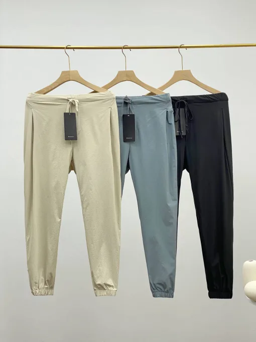 Luxus-Shorts von Lululemon in Schwarz, Retro-Luxus