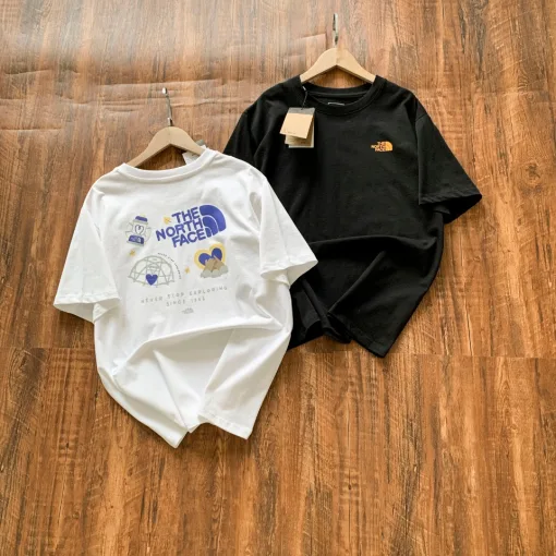 Hochwertiger The North Face Kurzarm-Stil aus schwarzer Baumwolle mit atmungsaktivem