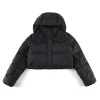 Hochwertige Daunenjacke von Lululemon im schwarzen Stil