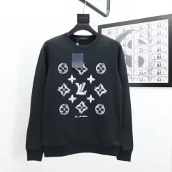 Hochwertiger Louis Vuitton Hoodie aus schwarzer Baumwolle im klassischen Stil