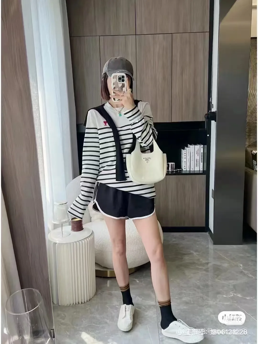 Ami Pullover