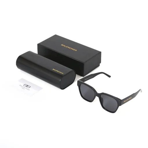 Hochwertige Balenciaga-Brille im klassischen Schwarz