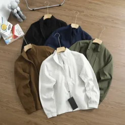 Luxuriöses Langarmshirt von Lululemon im marineblauen Polyester-Stickerei-Stil