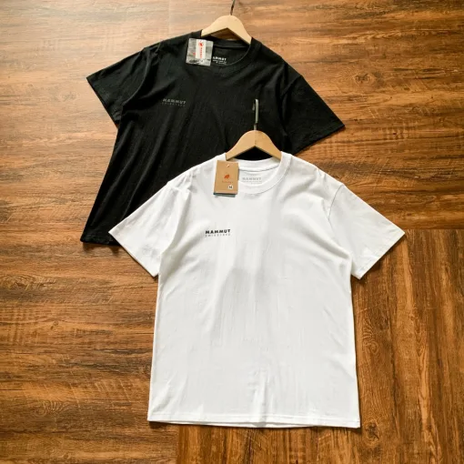 Bestseller Mammut Kurzarmhemd im schwarzen Logo-Stil