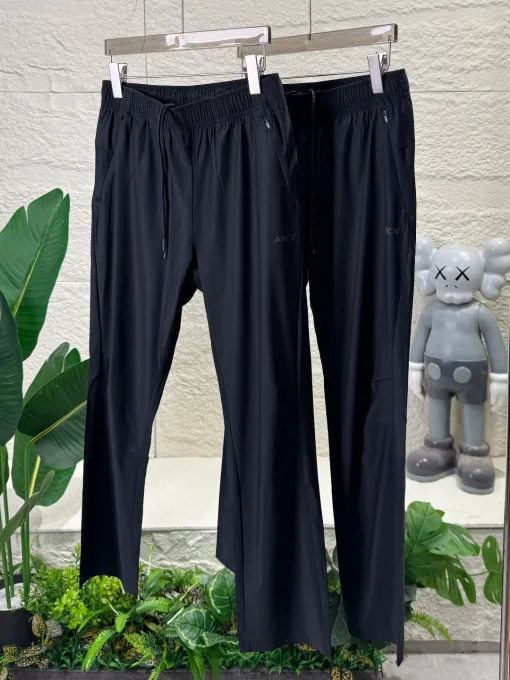 Bestseller Helly Hansen Hosen Schwarz Casual Kollektion