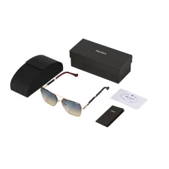 Hochwertige Prada Sonnenbrille im Blau-Farbverlaufsstil
