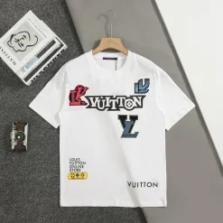 Bestseller: Kurzärmlige schwarze bestickte Baumwollkollektion von Louis Vuitton